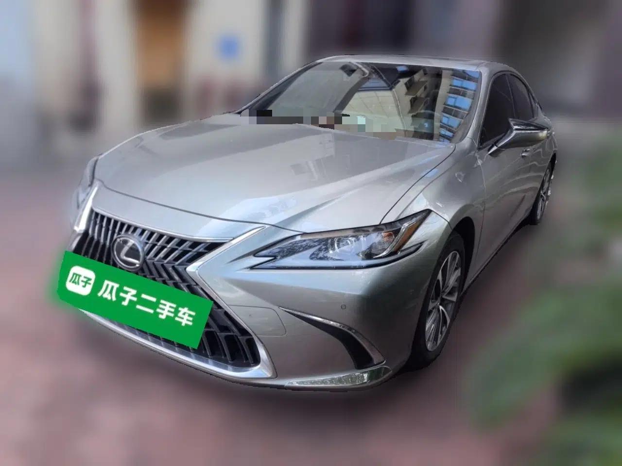 Lexus ES 2022 300h Excellence Edition — миниатюра 1