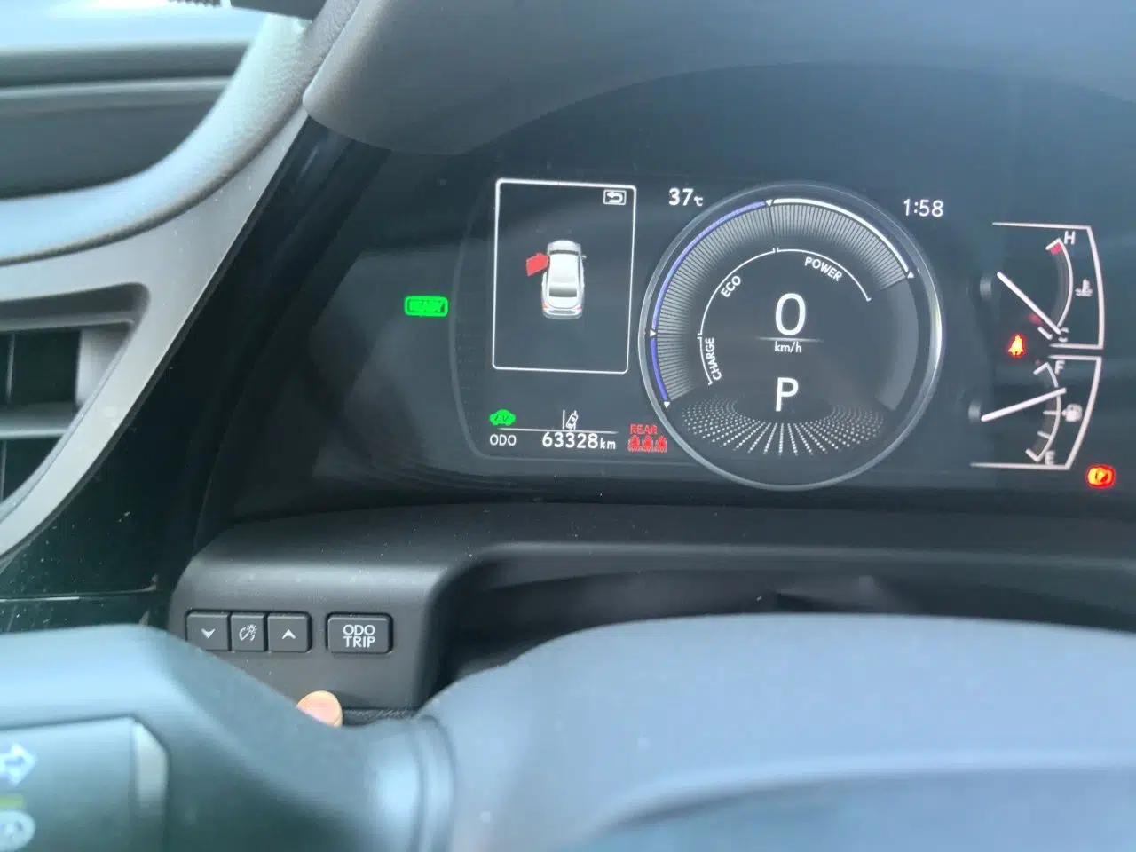 Lexus ES 2022 300h Excellence Edition — миниатюра 12