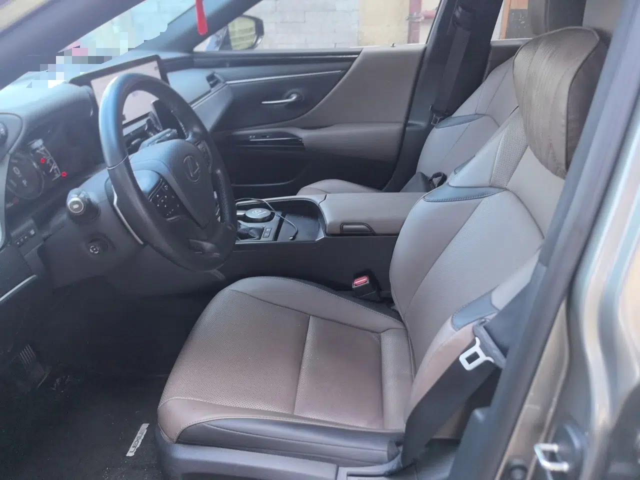 Lexus ES 2022 300h Excellence Edition — миниатюра 15