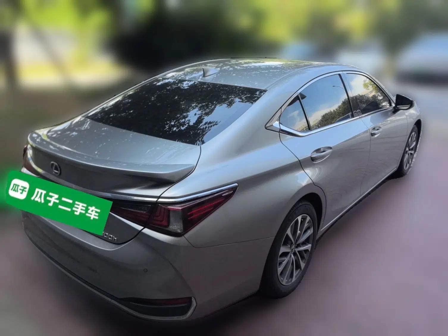 Lexus ES 2022 300h Excellence Edition — миниатюра 6