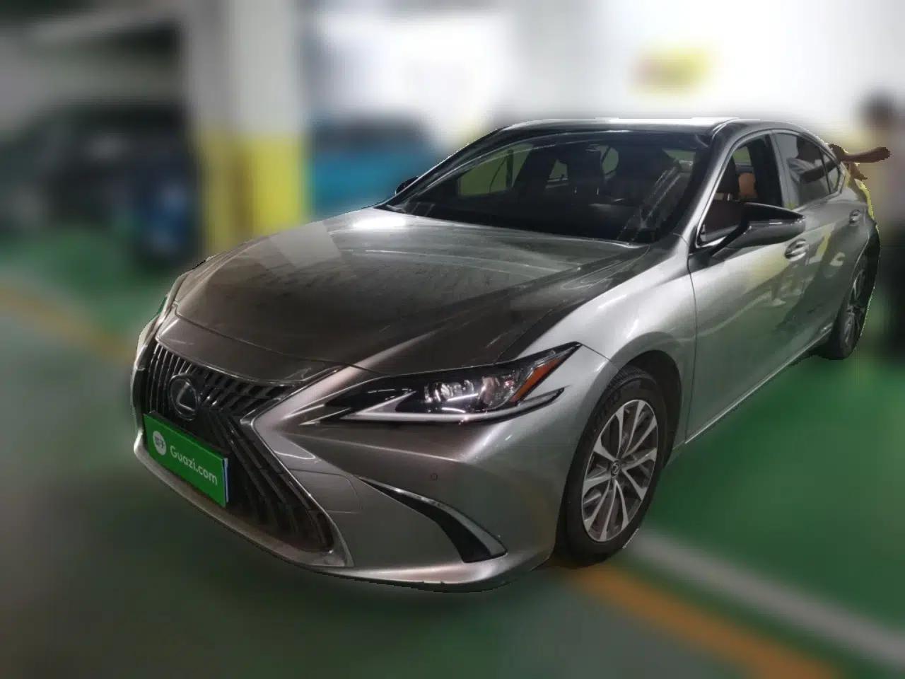 Lexus ES 2021 300h Excellence Edition — миниатюра 1