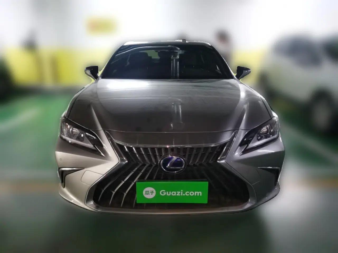 Lexus ES 2021 300h Excellence Edition — миниатюра 2