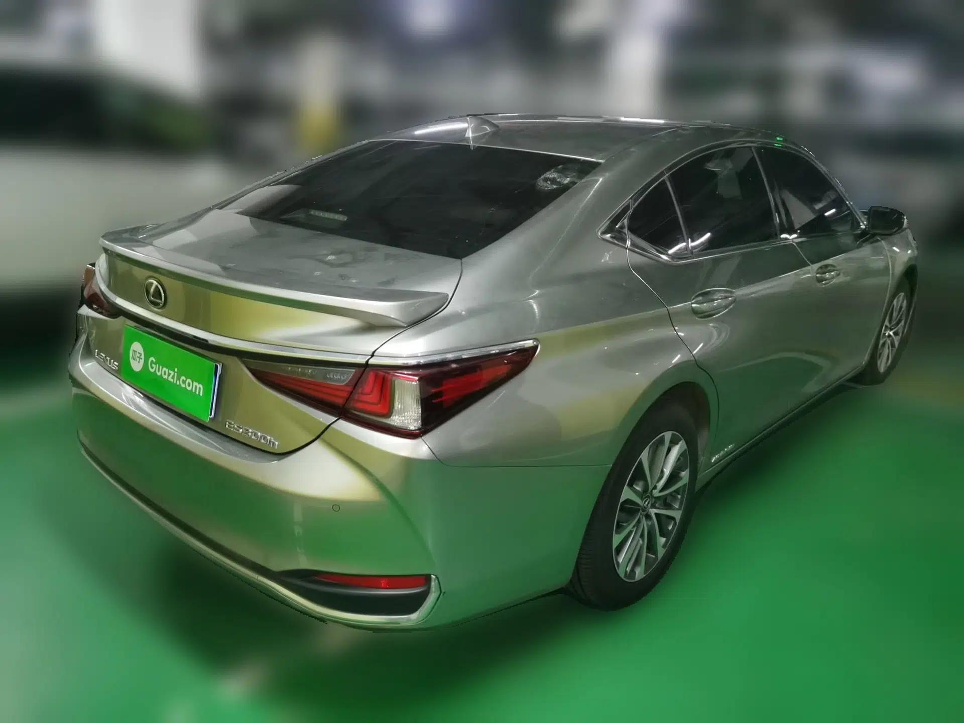 Lexus ES 2021 300h Excellence Edition — миниатюра 6