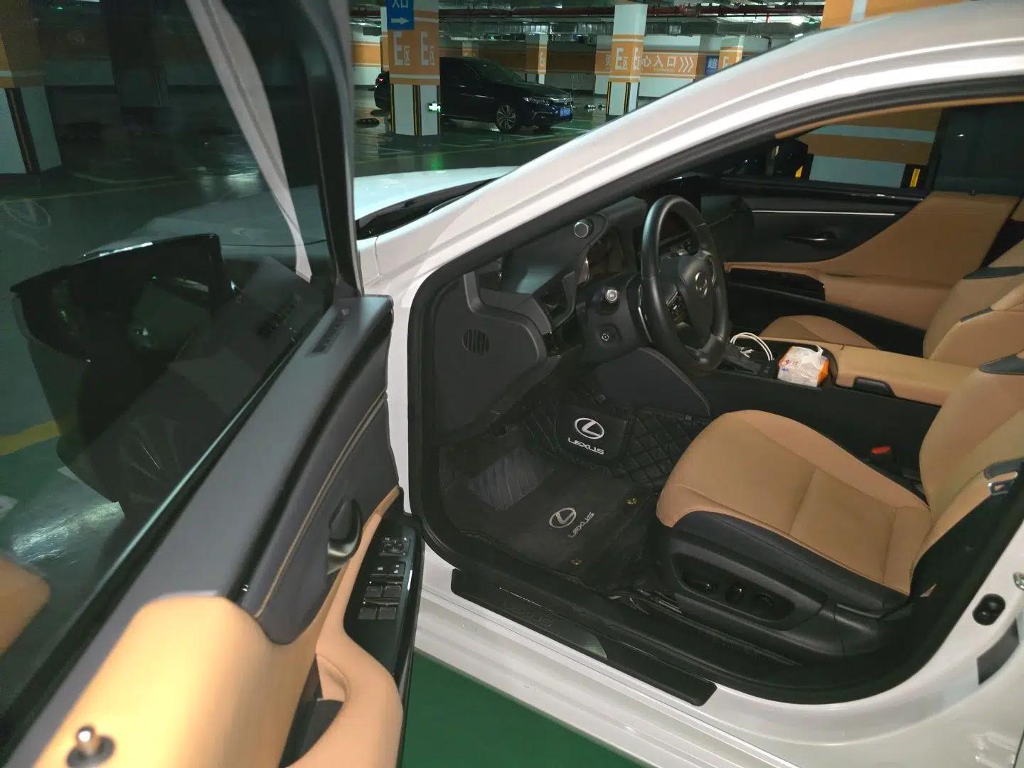Lexus ES 2023 200 Excellence Edition — миниатюра 16