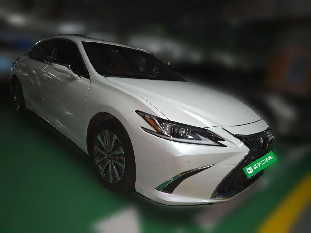 Lexus ES 2023 200 Excellence Edition — миниатюра 3