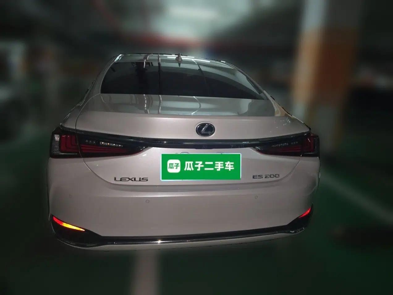 Lexus ES 2023 200 Excellence Edition — миниатюра 5