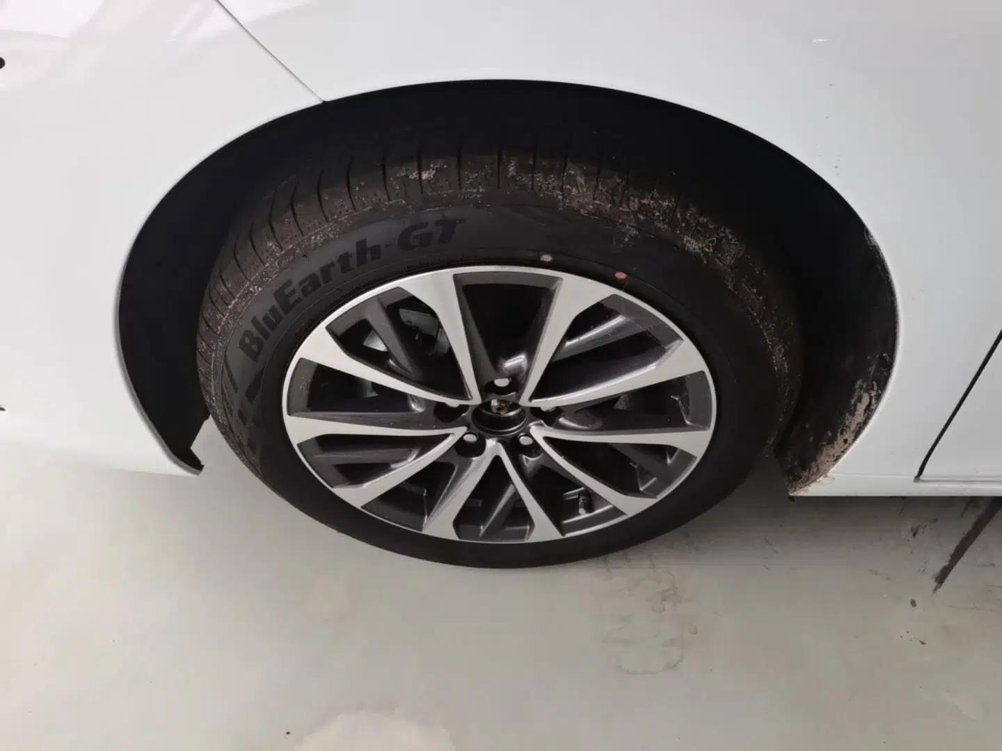 Lexus ES 2025 200 Premium Edition — миниатюра 10
