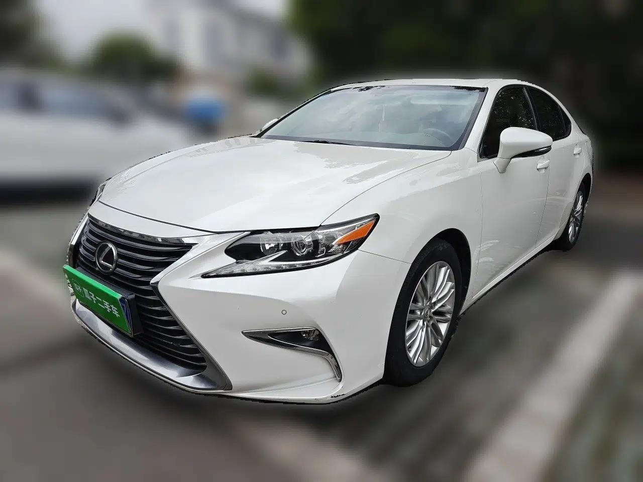 Lexus ES 2015 200 Comfort Edition — миниатюра 1