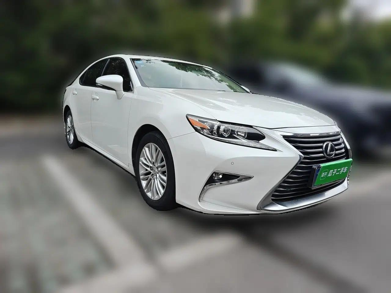 Lexus ES 2015 200 Comfort Edition — миниатюра 3