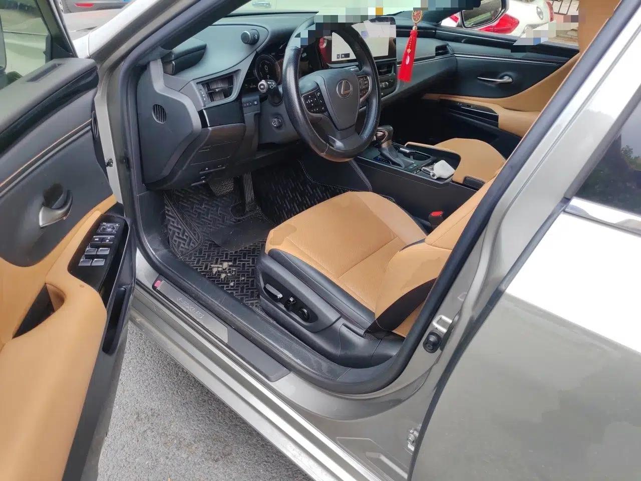 Lexus ES 2022 300h Excellence Edition — миниатюра 16