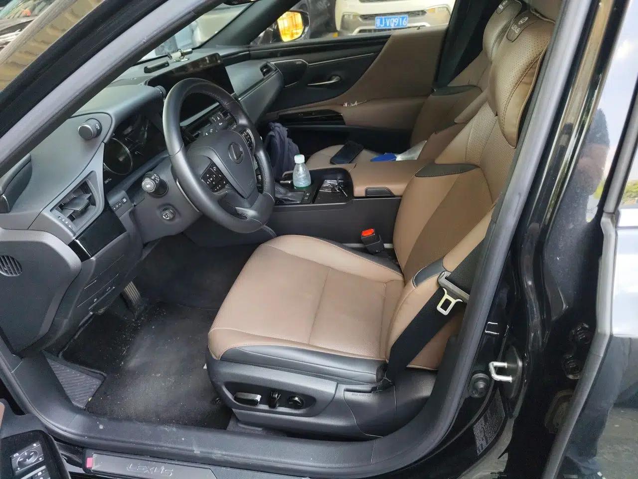 Lexus ES 2022 300h Deluxe Edition — миниатюра 15