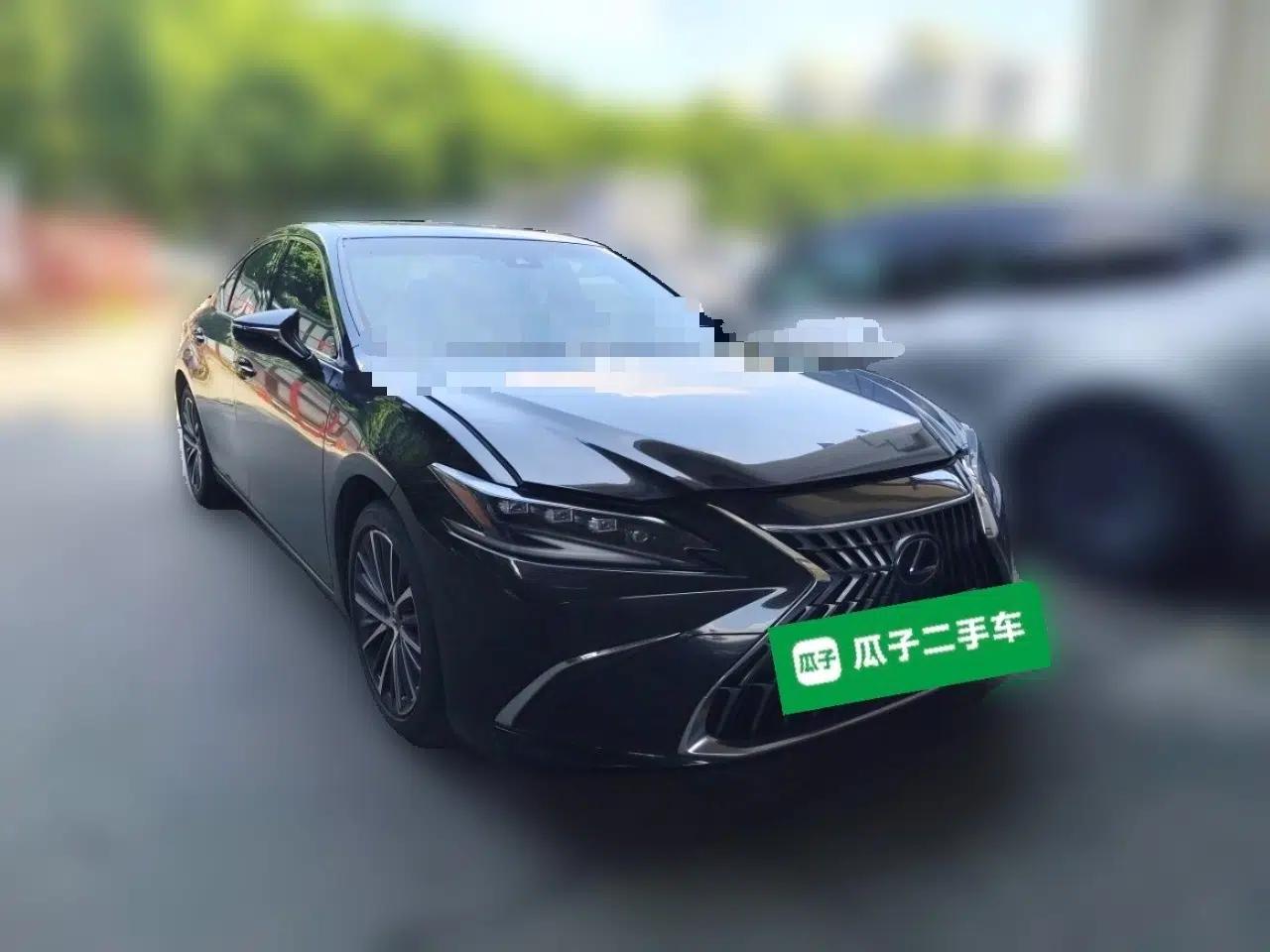 Lexus ES 2022 300h Deluxe Edition — миниатюра 3