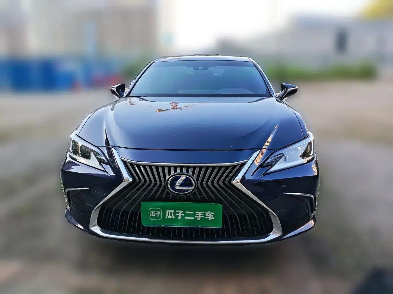 Lexus ES 2020 300h Premier Edition — миниатюра 2