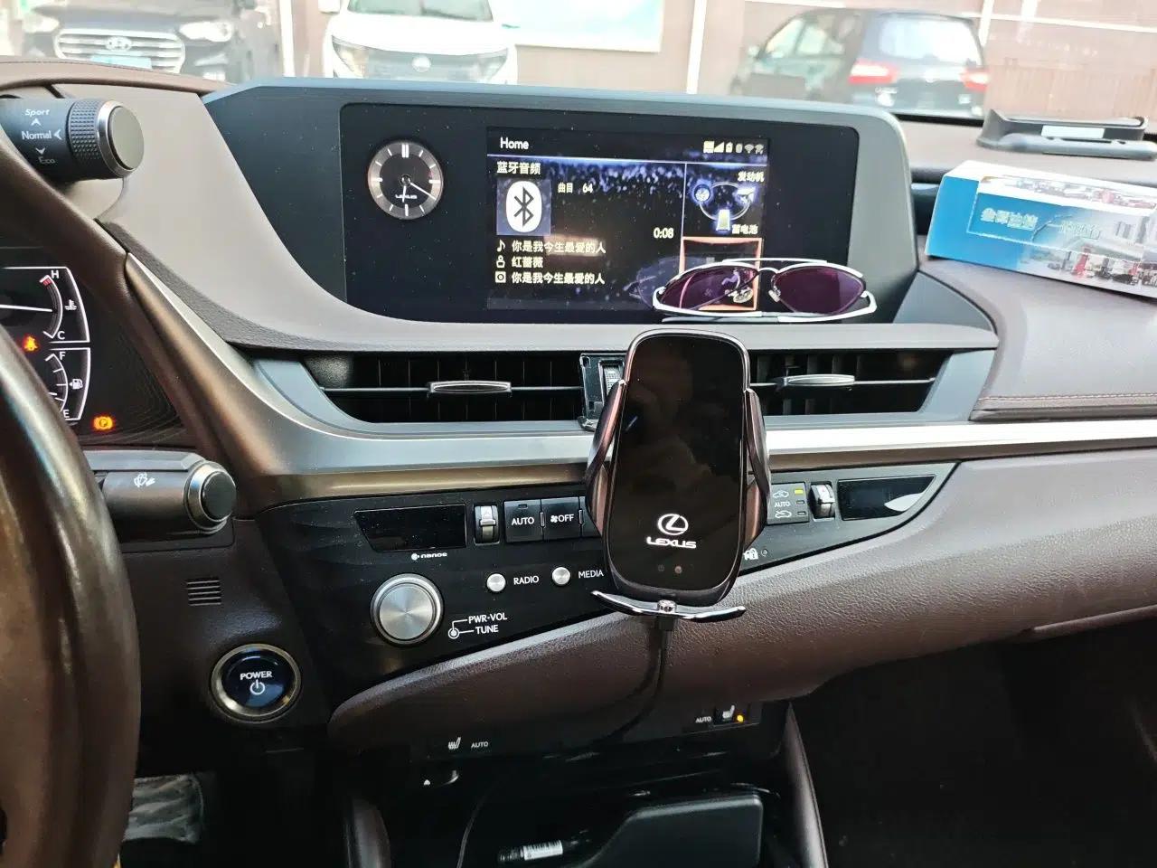 Lexus ES 2020 300h Premier Edition — миниатюра 13