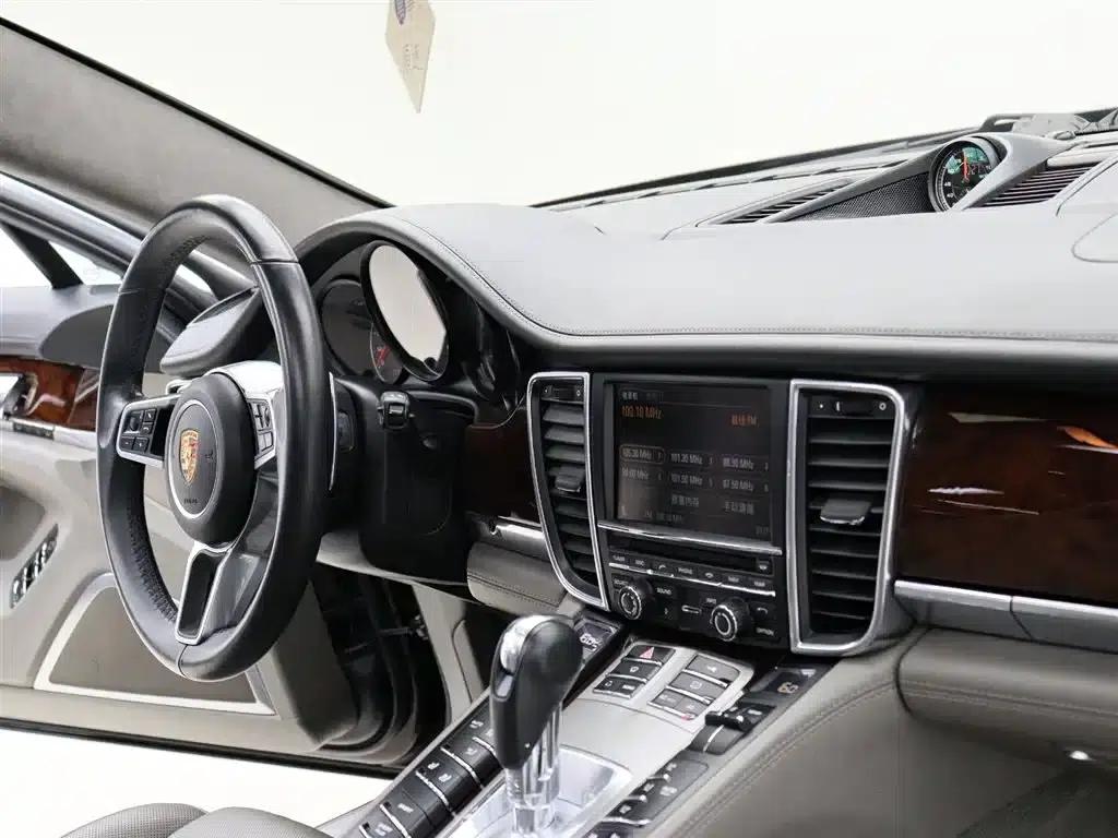 Panamera 2010 Panamera Turbo 4.8T — миниатюра 13