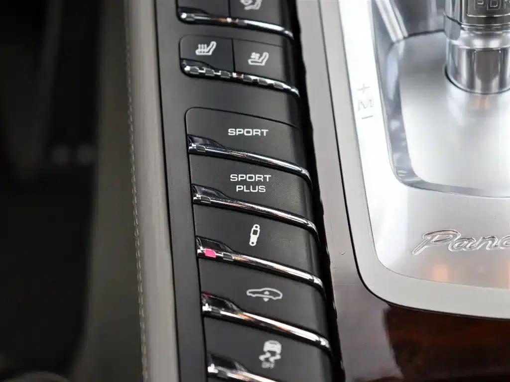 Panamera 2010 Panamera Turbo 4.8T — миниатюра 20