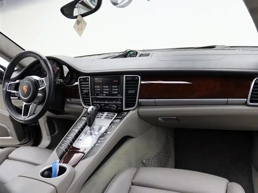 Panamera 2010 Panamera Turbo 4.8T — миниатюра 21
