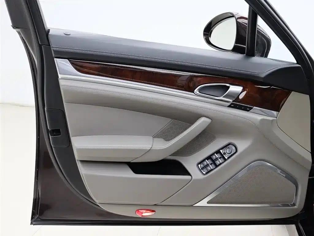 Panamera 2010 Panamera Turbo 4.8T — миниатюра 6