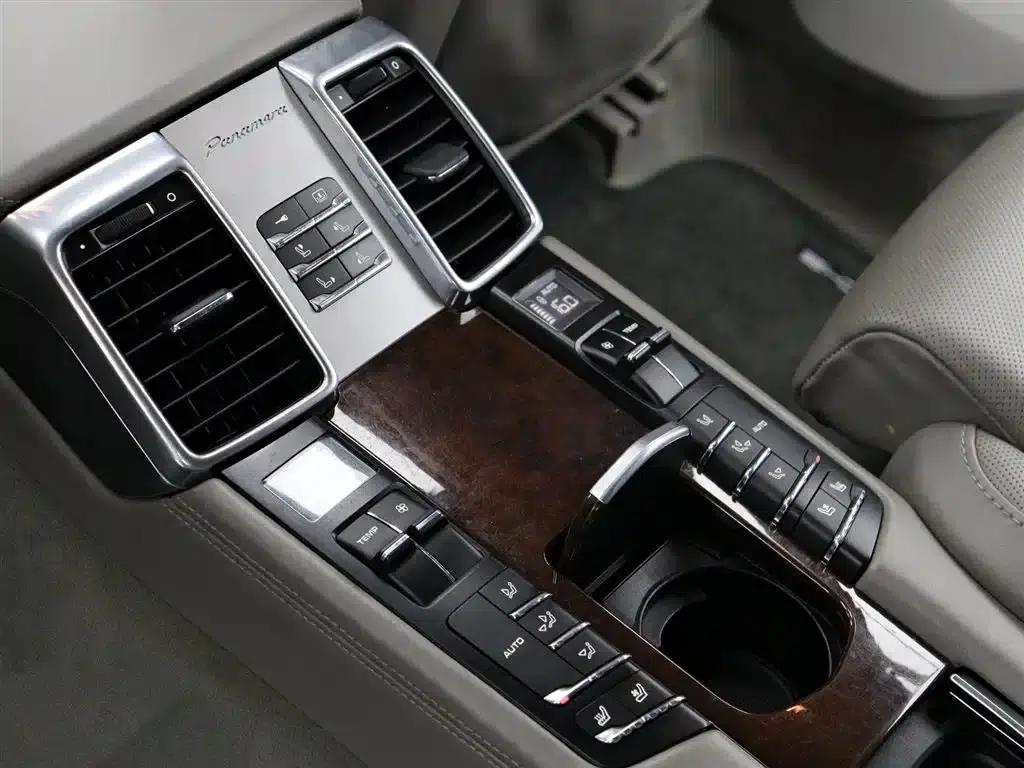 Panamera 2010 Panamera Turbo 4.8T — миниатюра 9