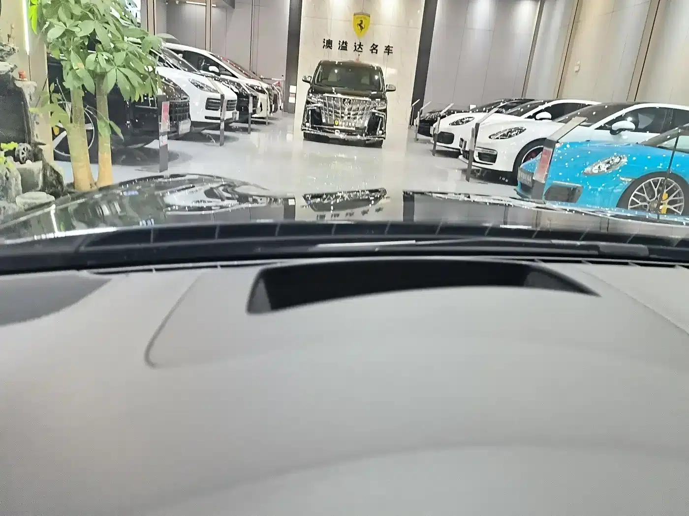 2023 Panamera Executive Long Wheelbase 2.9T — миниатюра 16
