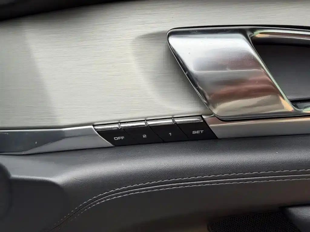 Panamera 2010 Panamera 3.6L — миниатюра 10