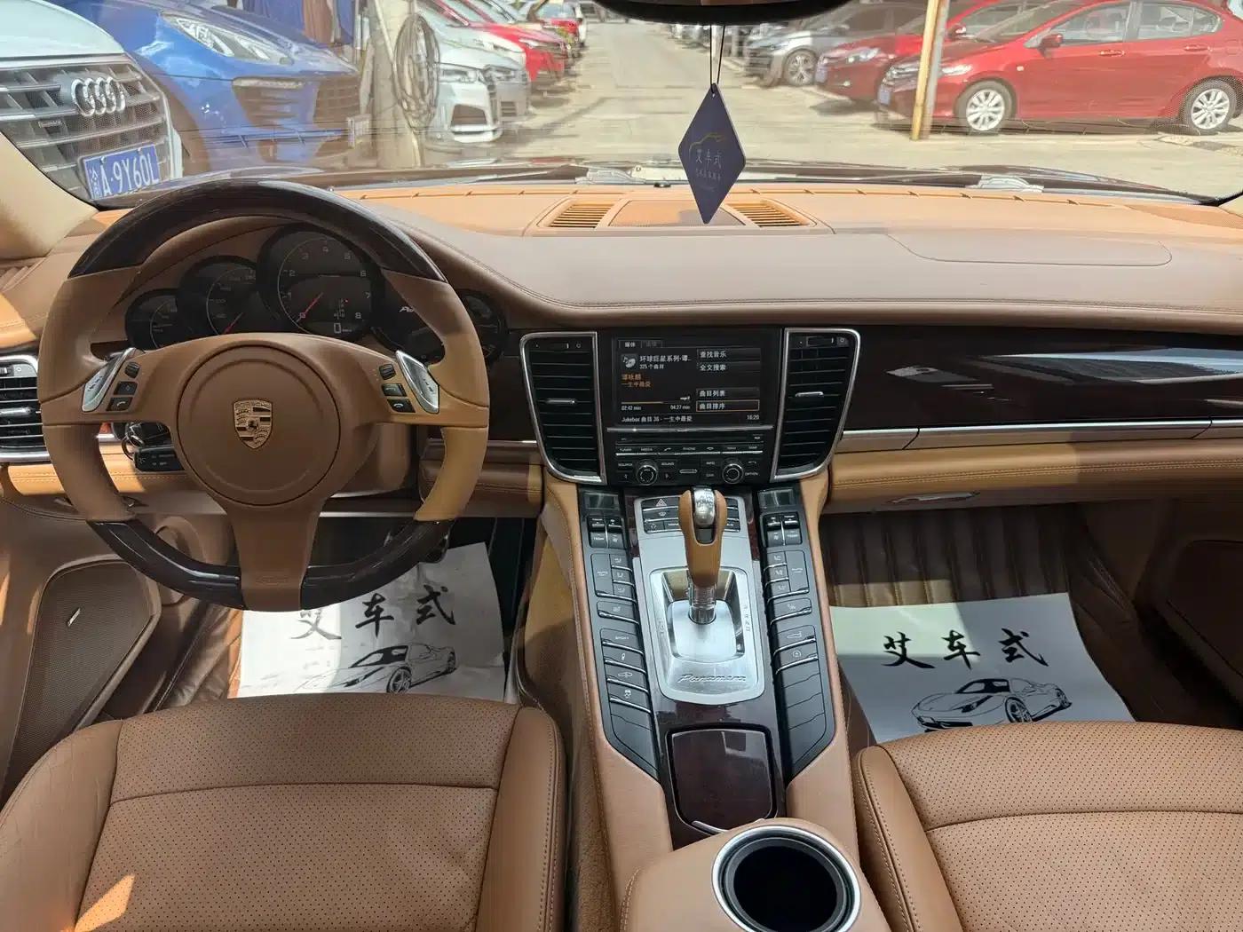 Panamera 2013 Panamera Platinum Edition 3.6L — миниатюра 4