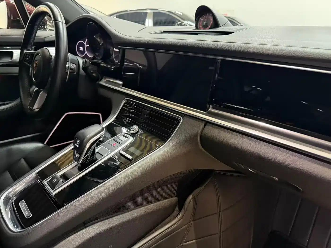 2017 Panamera 4 Executive Long Wheelbase 3.0T — миниатюра 14