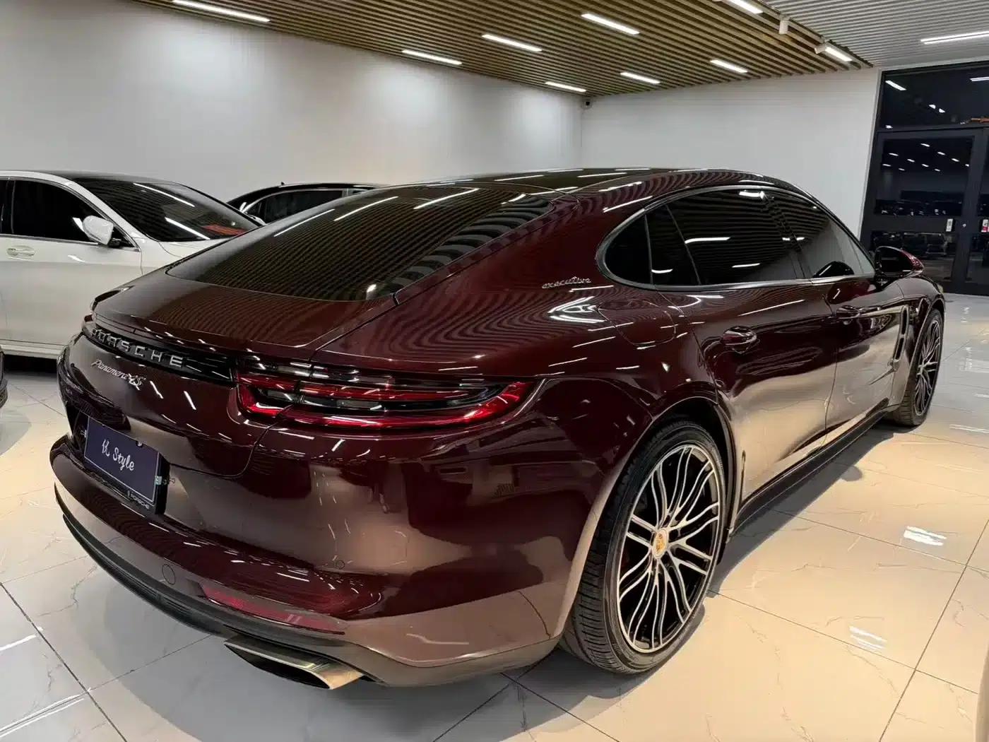 2017 Panamera 4 Executive Long Wheelbase 3.0T — миниатюра 3