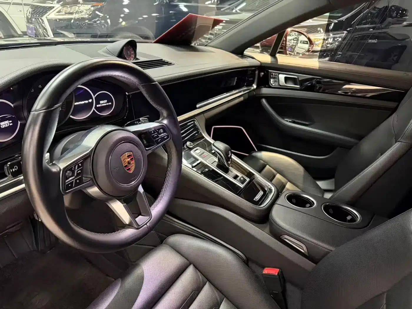 2017 Panamera 4 Executive Long Wheelbase 3.0T — миниатюра 5