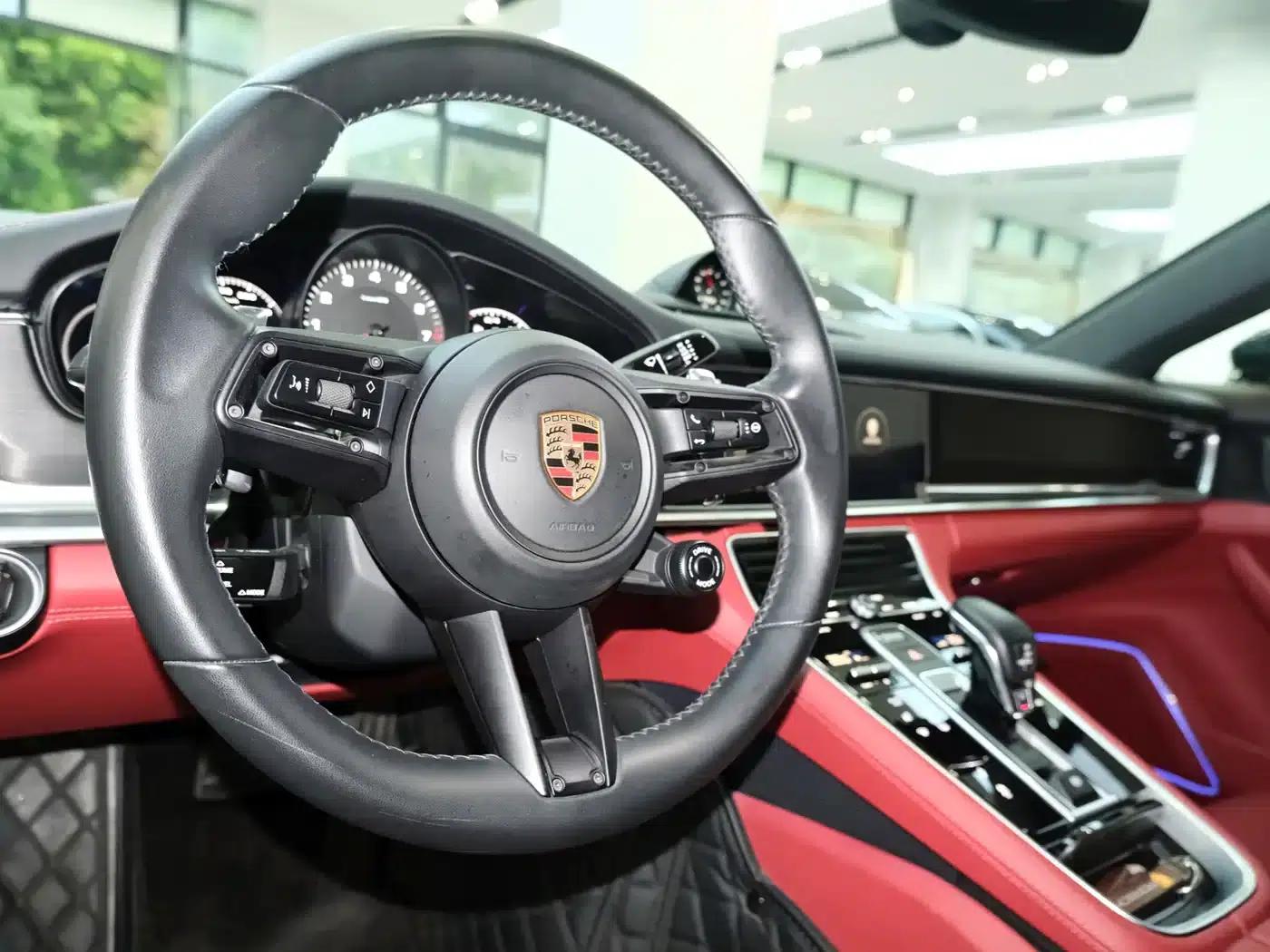 2023 Panamera 2.9T Platinum Edition — миниатюра 3