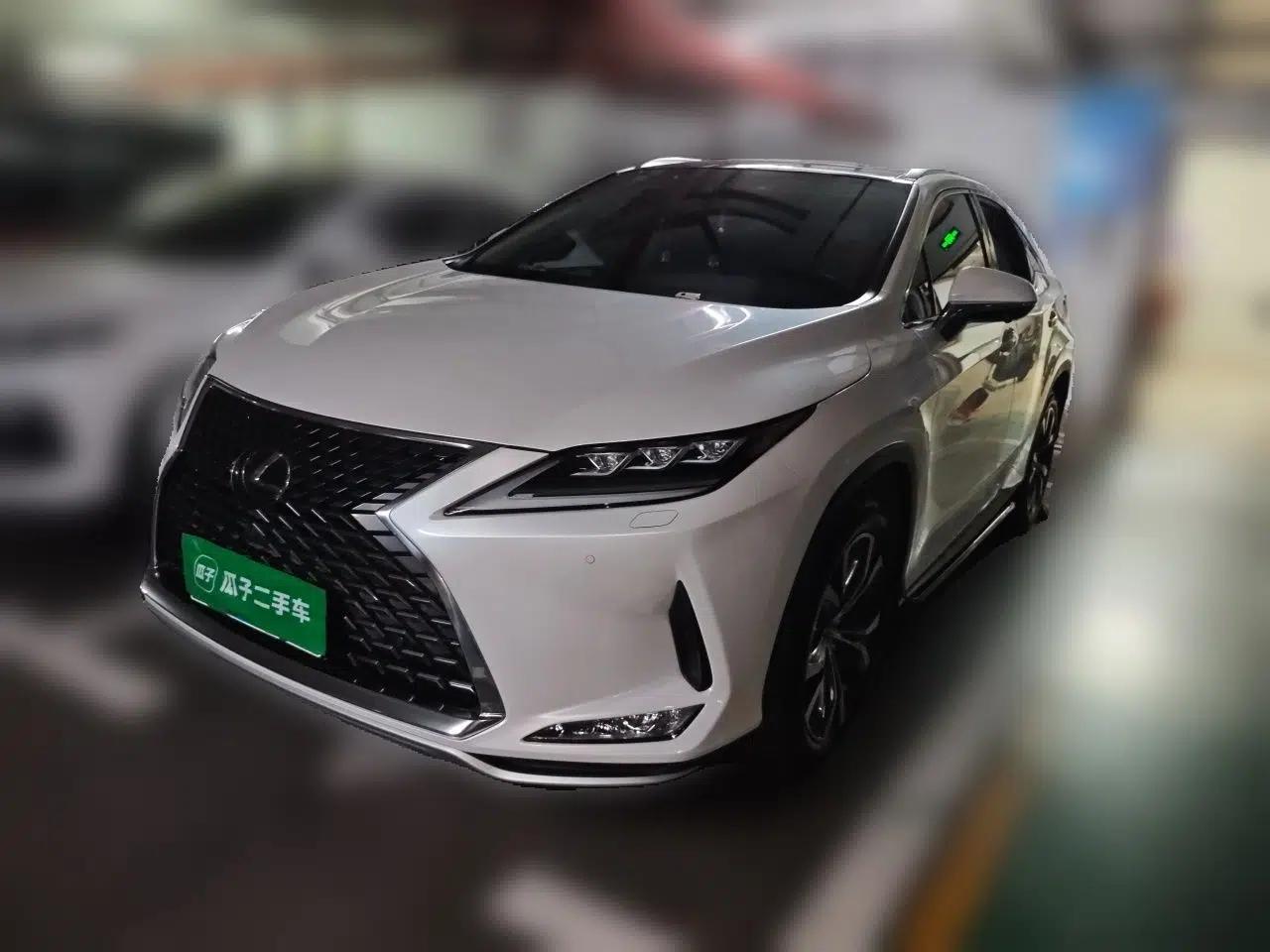 Lexus RX 2020 Facelifted 300 4x4 Elegant Edition — миниатюра 1