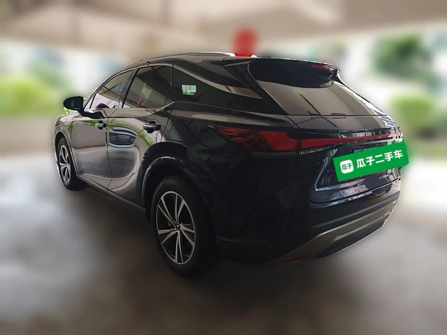 Lexus RX 2023 350h Two-Wheel Drive Comfort Edition — миниатюра 4