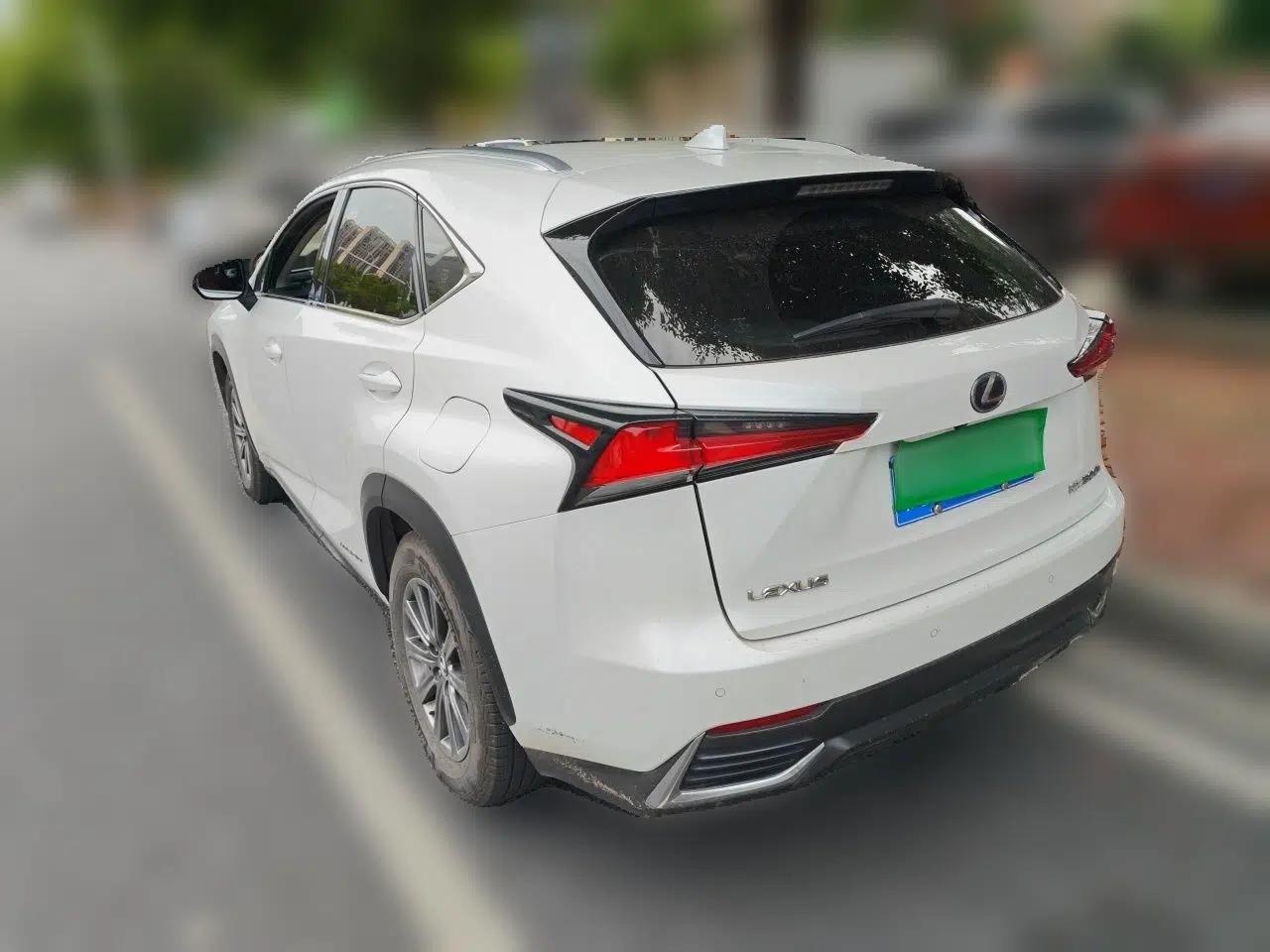Lexus NX 2017 300h Front-Drive FENGSHANG Edition — миниатюра 4