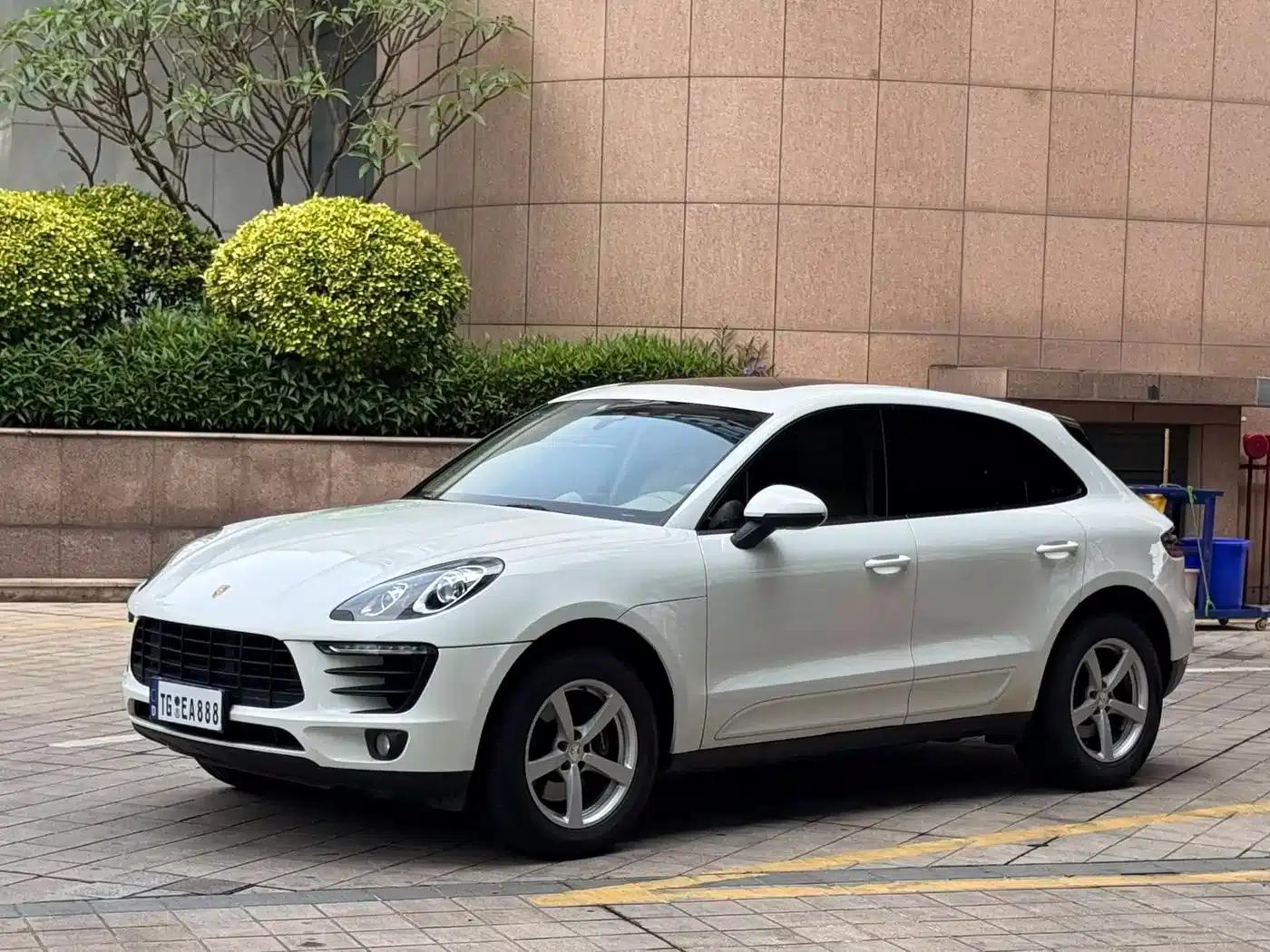 2017 Macan 2.0T — миниатюра 1