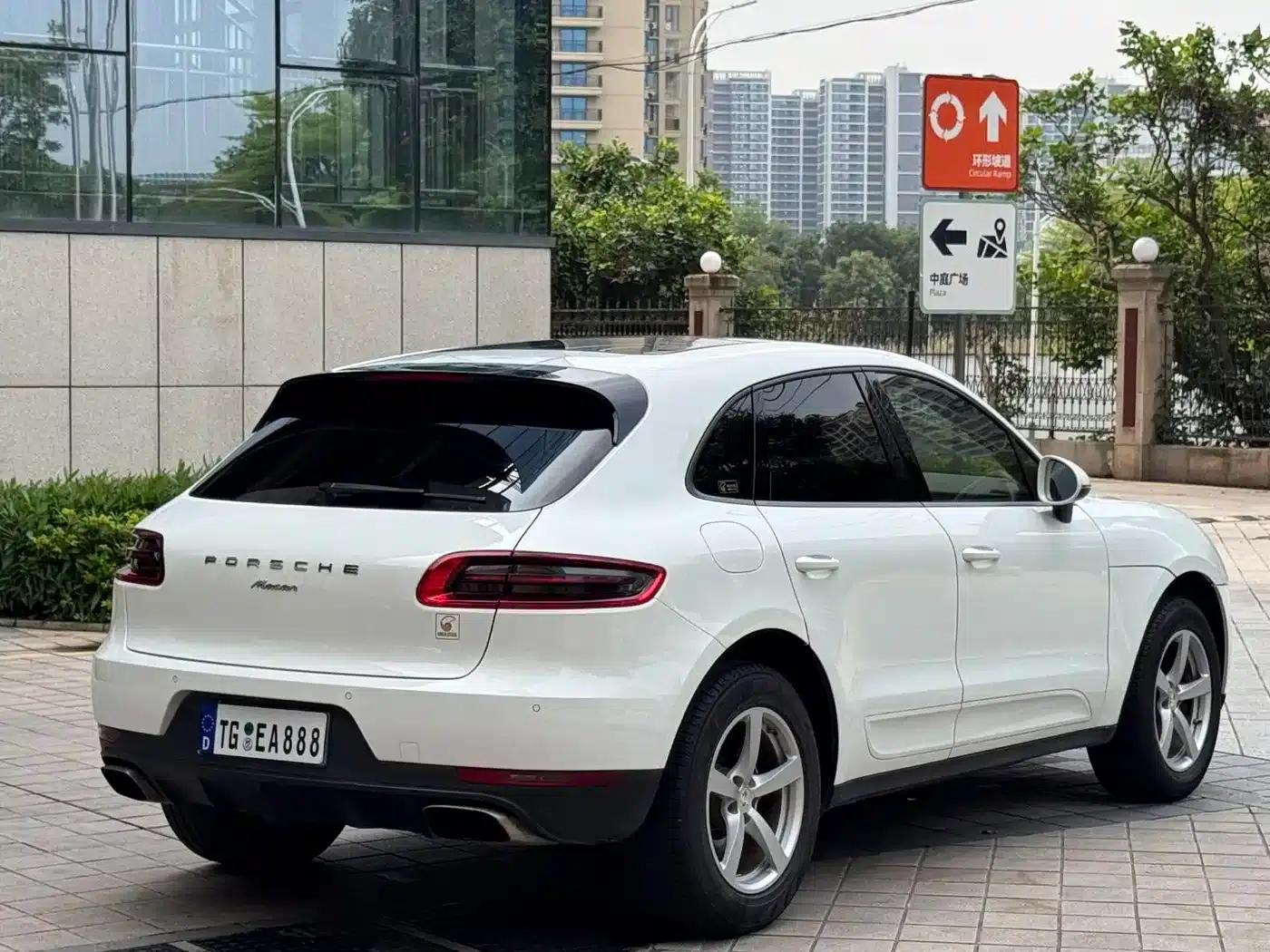 2017 Macan 2.0T — миниатюра 6