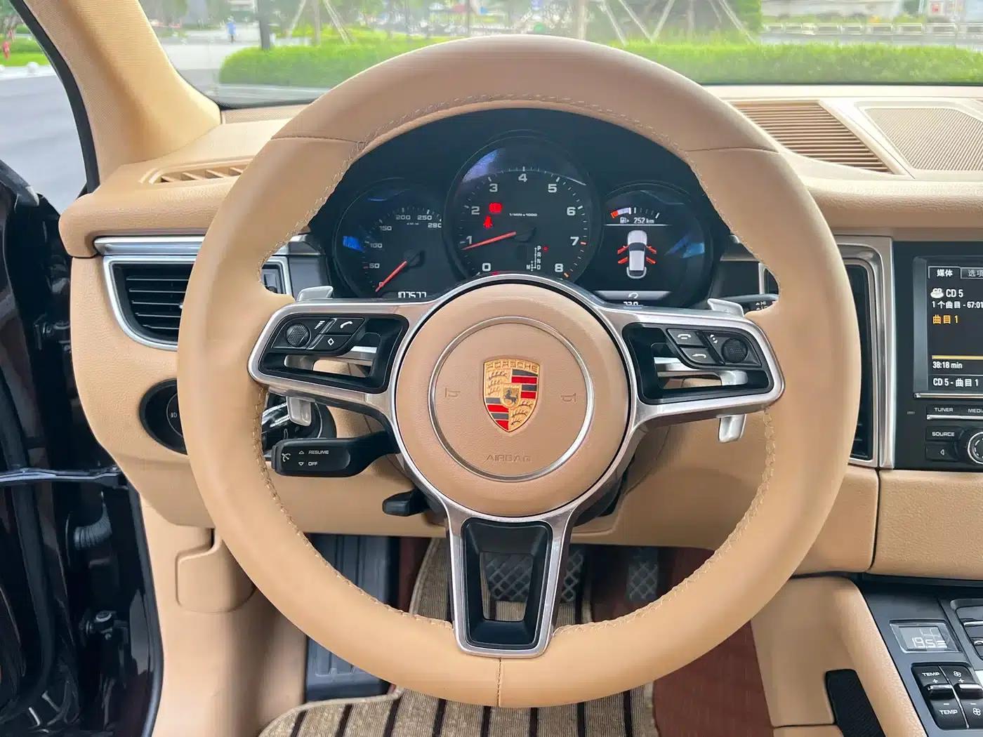 2014 Macan 2.0T — миниатюра 17