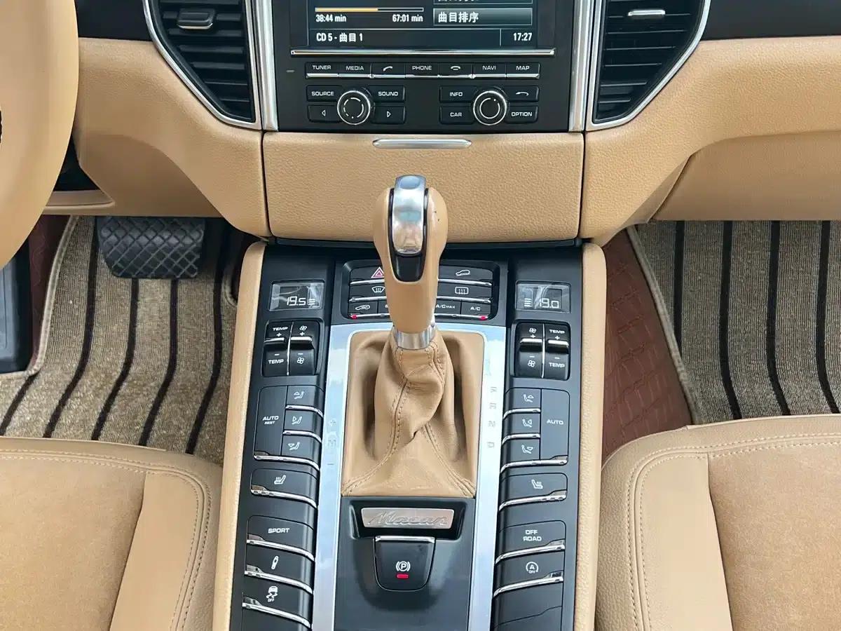 2014 Macan 2.0T — миниатюра 19