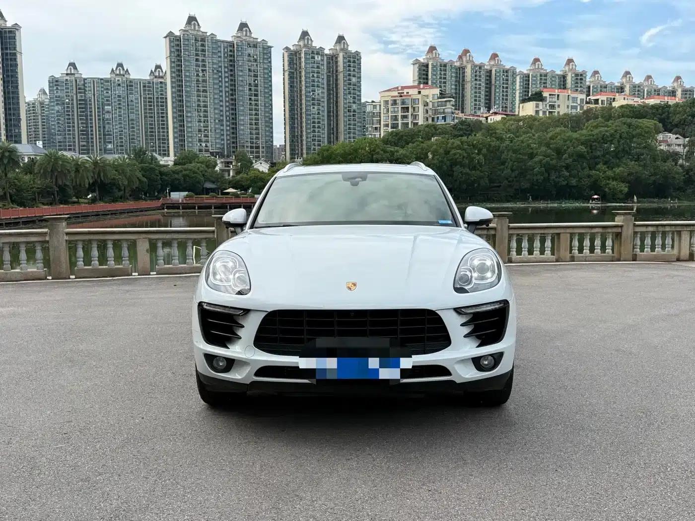 2017 Macan 2.0T — миниатюра 1