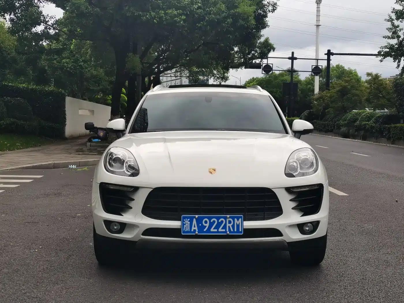 2016 Macan 2.0T — миниатюра 2