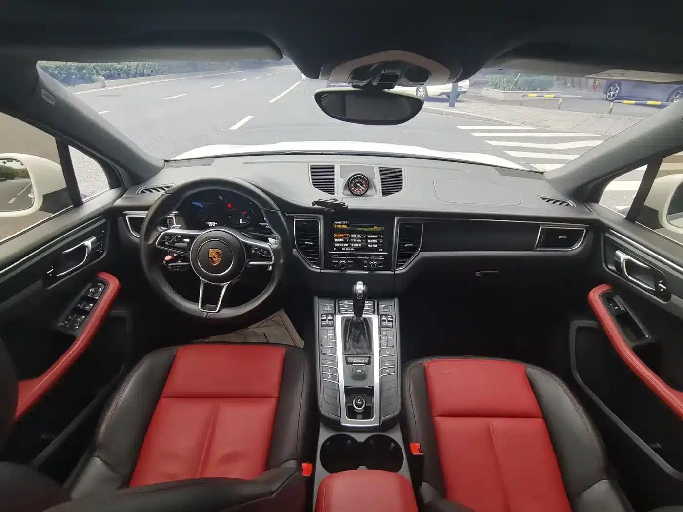 2016 Macan 2.0T — миниатюра 14