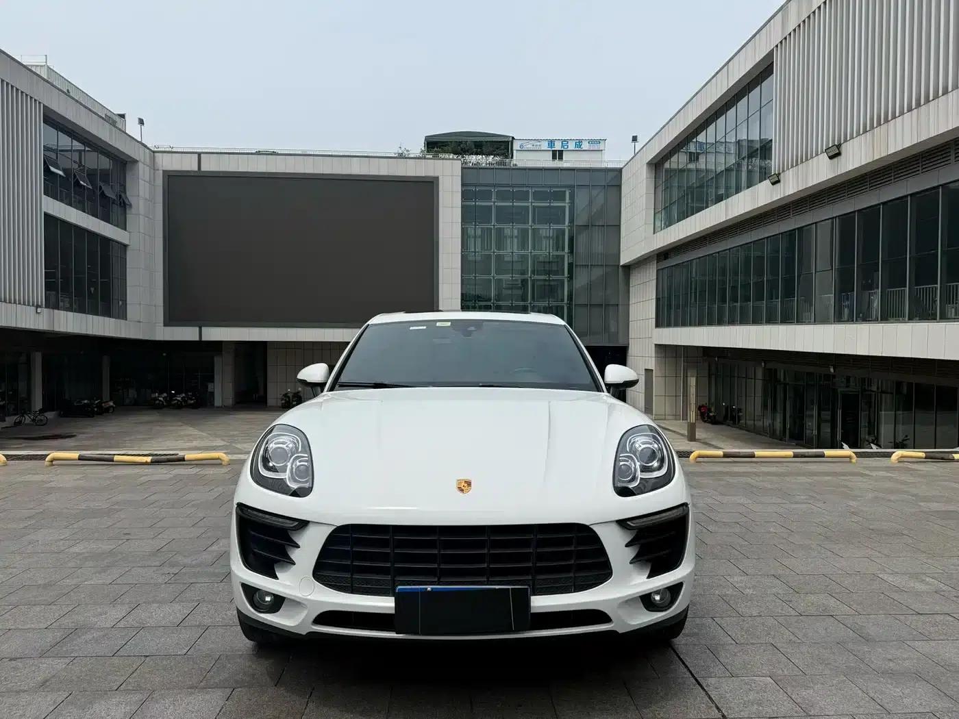 2017 Macan 2.0T — миниатюра 1