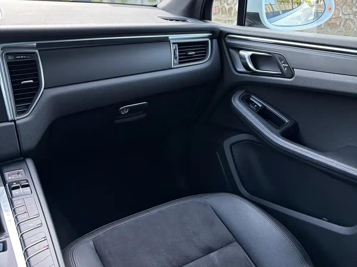 2016 Macan 2.0T — миниатюра 16