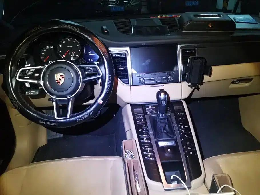2017 Macan 2.0T — миниатюра 12