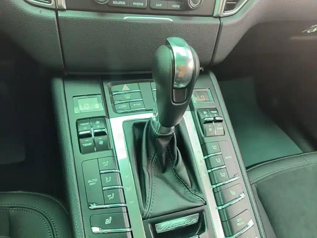 2017 Macan 2.0T — миниатюра 14