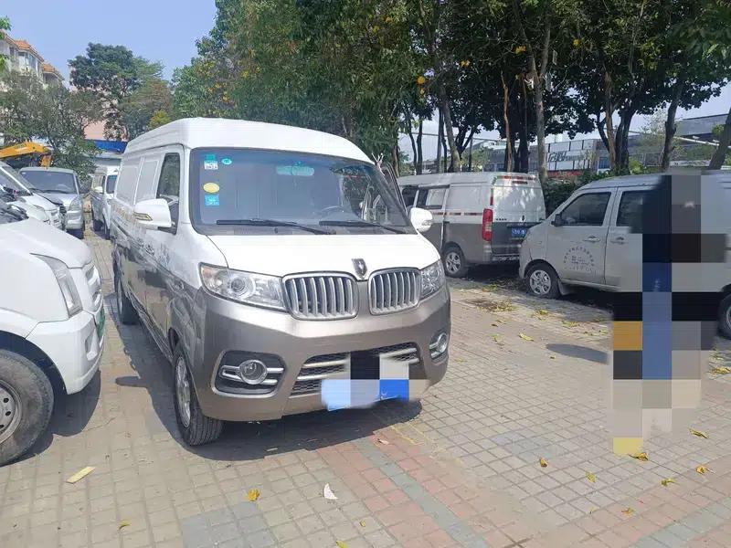 New Hiace X30L 2018 1.5L Wealth Edition DLCG14 — миниатюра 3