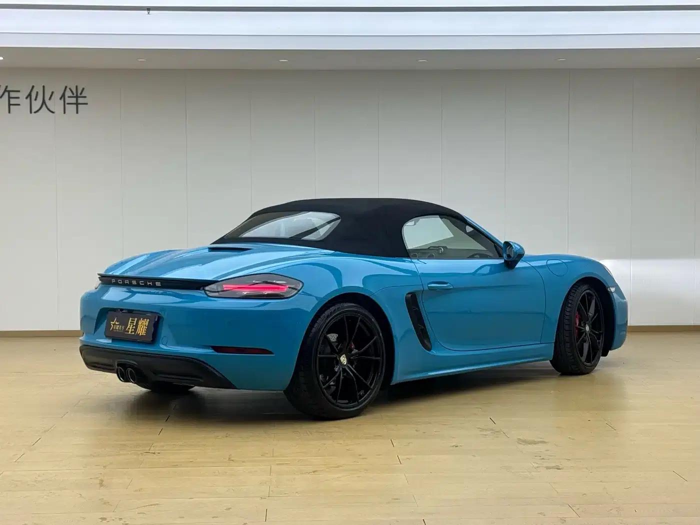 2016 Porsche 718 Boxster 2.0T — миниатюра 16