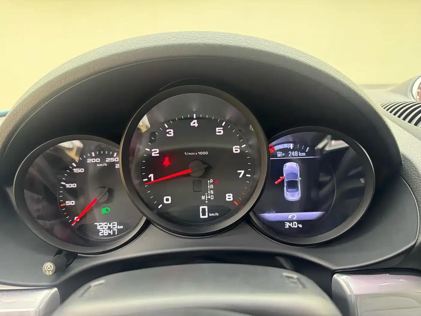 2016 Porsche 718 Boxster 2.0T — миниатюра 9