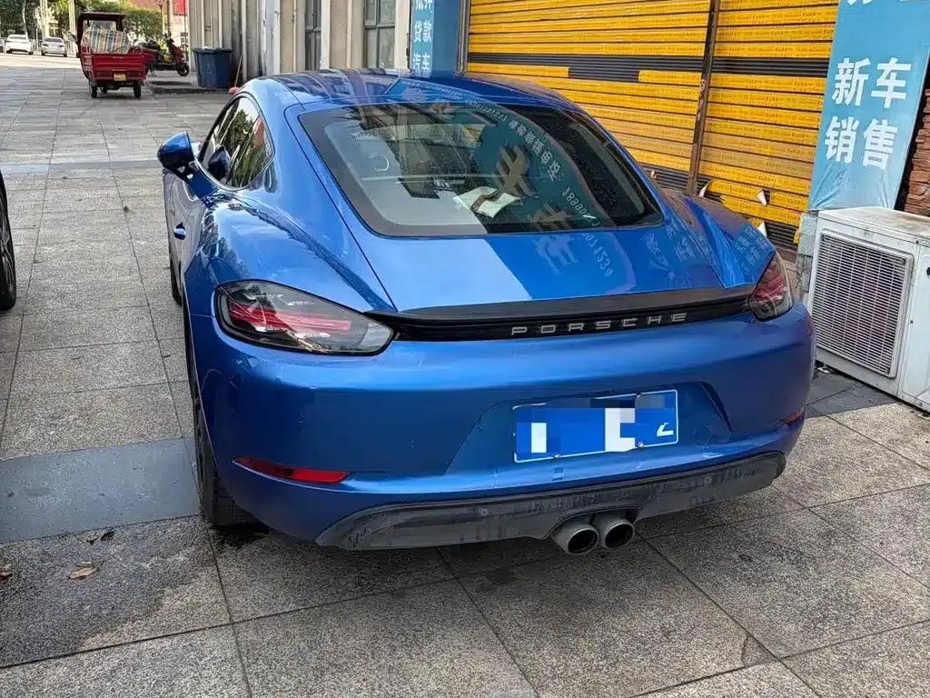 Porsche 718 Cayman 2018 2.0T — миниатюра 2