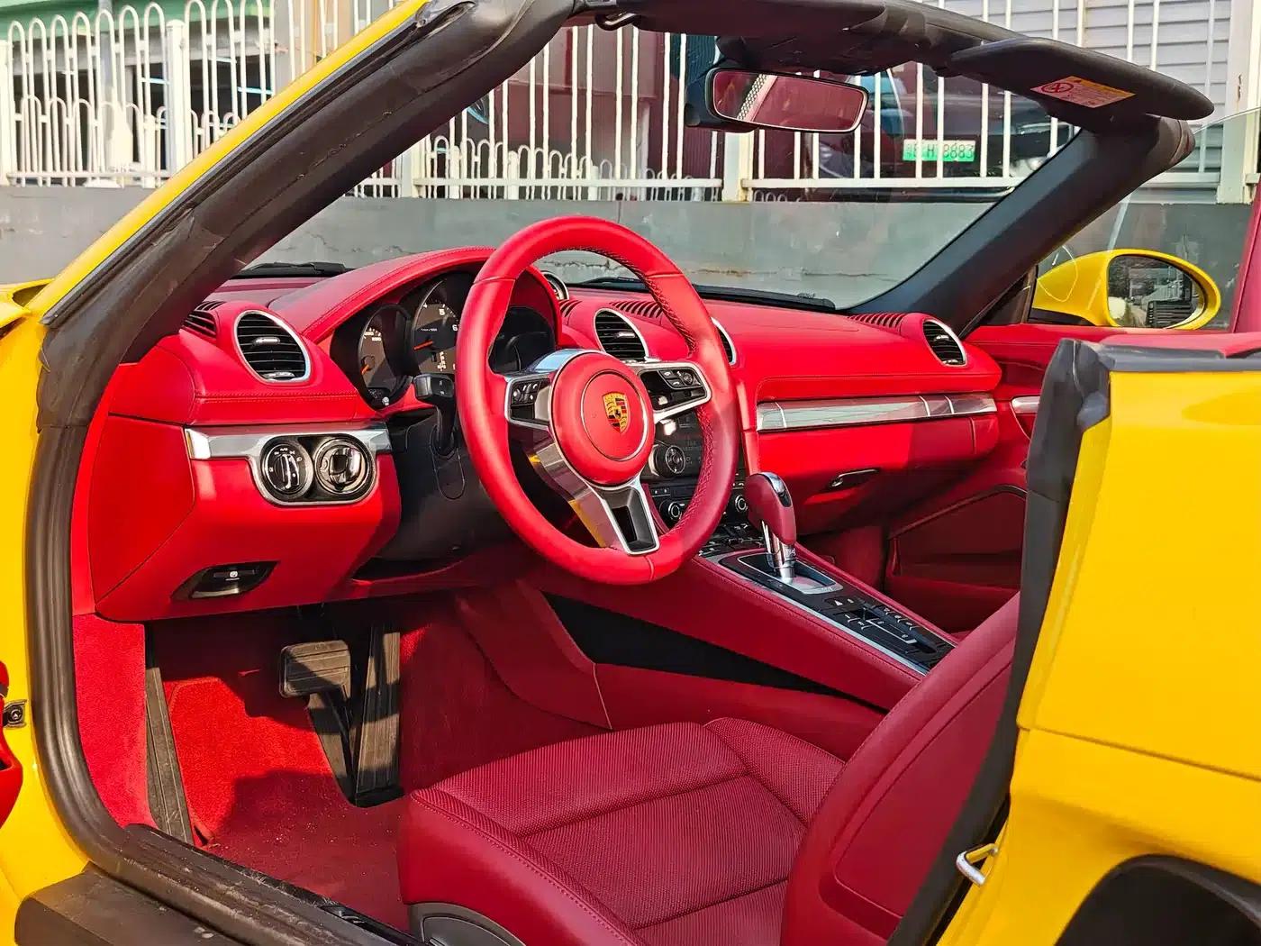 2022 Porsche 718 Boxster 2.0T — миниатюра 8