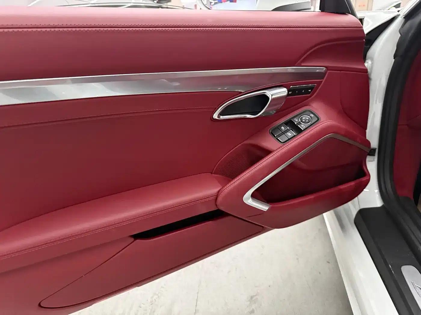 2020 Porsche 718 Boxster 2.0T — миниатюра 9